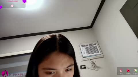 PippaPia online show from May 1, 2026, 1:32 am