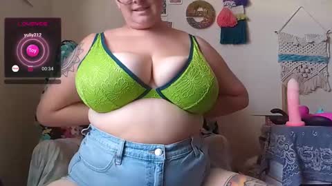 Em online show from December 25, 2024, 7:34 pm