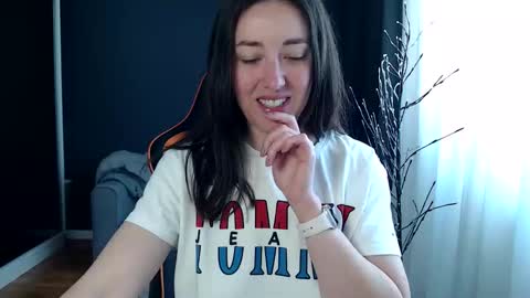 piscesgirl06 online show from April 20, 2026, 4:59 am