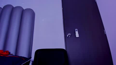 pitufa__ online show from February 19, 2026, 8:05 pm