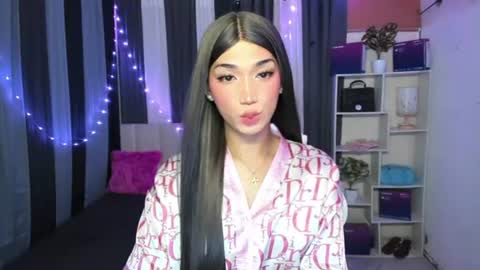 pixiedoll_ online show from July 7, 2026, 6:56 pm
