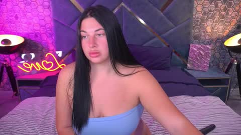 pixiehott online show from September 26, 2025, 9:30 pm
