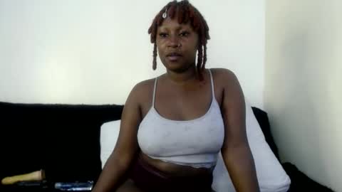 Snapshot of pixietease1 chatting on September 15, 2025, 9:09 am pixietease1 online show from September 15, 2025, 9:09 am