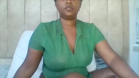 Snapshot of pixietease1 chatting on November 17, 2025, 11:27 am pixietease1 online show from November 17, 2025, 11:27 am