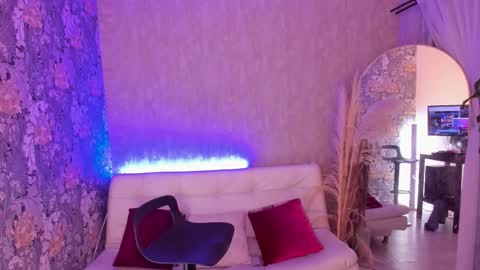 cris online show from October 3, 2025, 1:46 am