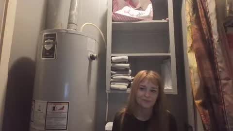 Snapshot of pizzedwife chatting on May 12, 2026, 12:46 pm pizzedwife online show from May 12, 2026, 12:46 pm