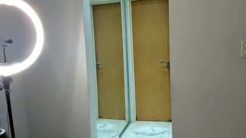 pkarin online show from September 26, 2025, 5:39 pm