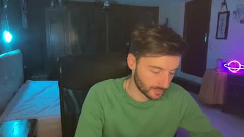 Snapshot of placebo14 chatting on January 19, 2025, 6:32 pm placebo14 online show from January 19, 2025, 6:32 pm