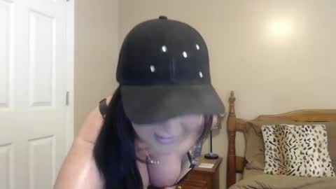 Snapshot of playfulkitten17 chatting on April 24, 2026, 2:41 pm playfulkitten17 online show from April 24, 2026, 2:41 pm