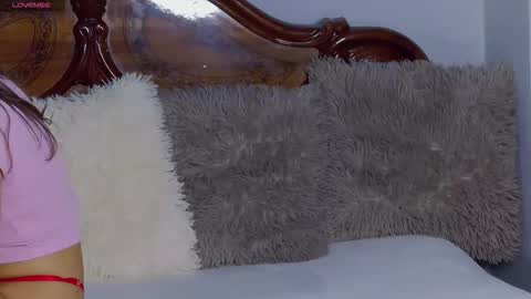 PlayfulNicole online show from November 25, 2025, 8:03 am