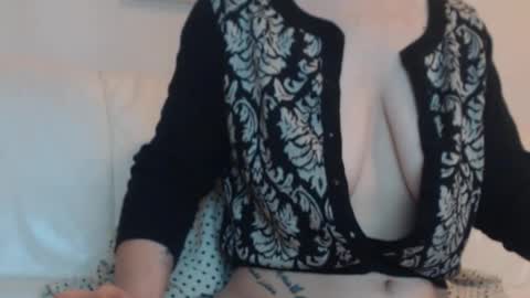 PlayfulSamira online show from September 14, 2025, 2:11 am