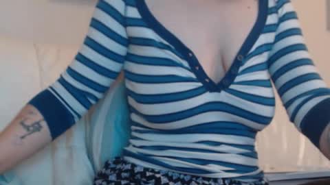 PlayfulSamira online show from September 25, 2025, 11:47 am