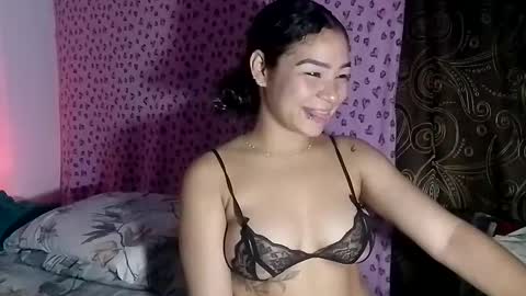Snapshot of playhot88 chatting on May 9, 2026, 11:21 pm KATE Y PABLO online show from May 9, 2026, 11:21 pm
