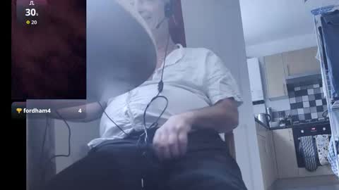 Snapshot of playme828530 chatting on November 7, 2025, 12:27 pm Play Me online show from November 7, 2025, 12:27 pm