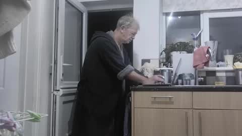 Snapshot of playme828530 chatting on December 1, 2025, 12:48 am Play Me online show from December 1, 2025, 12:48 am