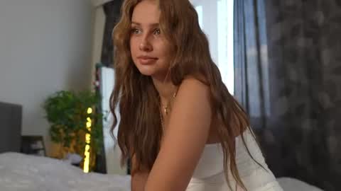21 y.o Mila online show from July 31, 2026, 3:44 pm