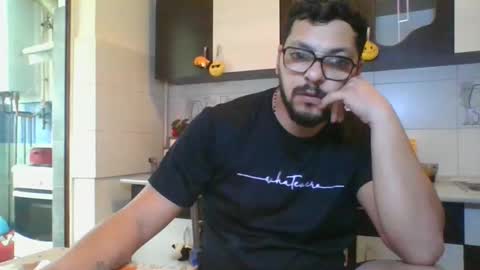 Snapshot of pleas3s_sweet chatting on February 2, 2025, 6:04 am pleas3s_sweet online show from February 2, 2025, 6:04 am