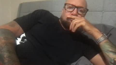 Snapshot of pleasesitonmycock chatting on July 2, 2026, 4:46 pm PleaseSitOnMyCock online show from July 2, 2026, 4:46 pm