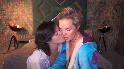 Ira brunette and Vika blonde online show from November 18, 2025, 6:56 pm