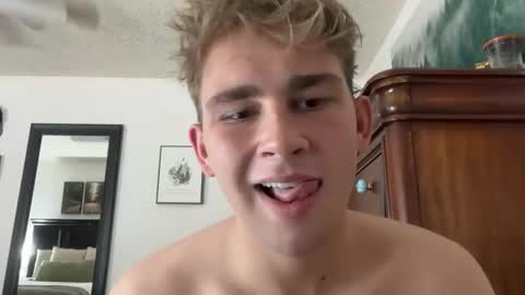 Kayden Mills online show from November 22, 2025, 10:09 pm