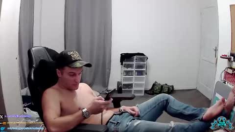 plkrisztian online show from November 22, 2025, 4:39 pm