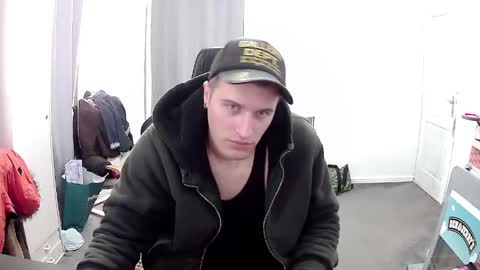 plkrisztian online show from March 31, 2026, 12:16 pm