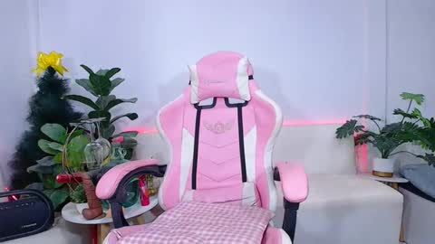 Ploysai online show from November 22, 2025, 3:22 pm