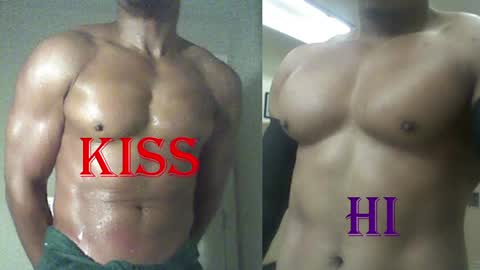 StraightPlush online show from April 2, 2026, 11:35 pm