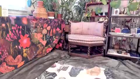 Snapshot of pluto_astrology chatting on January 24, 2025, 7:18 pm Goddess Pluto online show from January 24, 2025, 7:18 pm