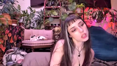 Snapshot of pluto_astrology chatting on February 27, 2025, 12:32 am Goddess Pluto online show from February 27, 2025, 12:32 am