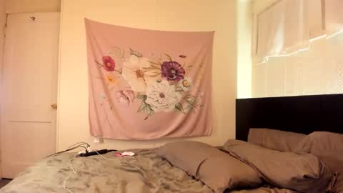 Snapshot of pluto_astrology chatting on November 4, 2025, 10:31 pm Goddess Pluto online show from November 4, 2025, 10:31 pm