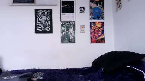 Snapshot of plutonbluemoon_999 chatting on February 19, 2026, 6:48 pm online show from February 19, 2026, 6:48 pm