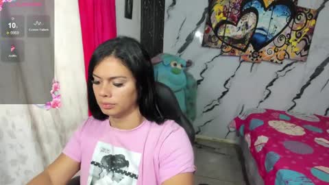 Snapshot of pocahontas_98113116 chatting on May 25, 2026, 12:55 pm lesly pagina azul pocahontas982 online show from May 25, 2026, 12:55 pm