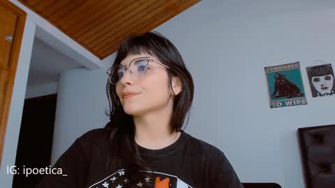 Snapshot of poeeticaa_ chatting on December 30, 2024, 6:27 pm IG ipoetica online show from December 30, 2024, 6:27 pm