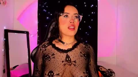 Willow                      Hours 12pm to 630pm Colombian time FRIDAY AND SUNDAY FREE DAYS online show from January 30, 2025, 5:39 pm