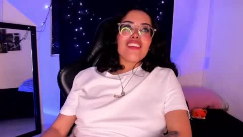 Willow                      Hours 12pm to 630pm Colombian time FRIDAY AND SUNDAY FREE DAYS online show from March 4, 2025, 9:32 pm