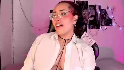 Willow                      Hours 12pm to 630pm Colombian time FRIDAY AND SUNDAY FREE DAYS online show from September 17, 2025, 6:31 pm