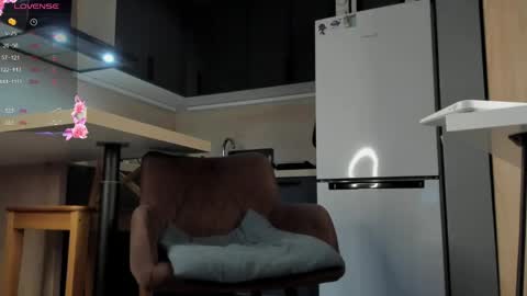 Holy Blonde online show from May 22, 2026, 5:18 pm