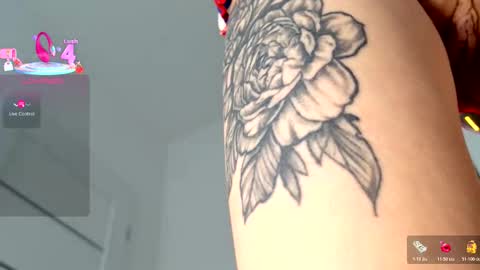 Karolina online show from October 29, 2025, 9:33 am