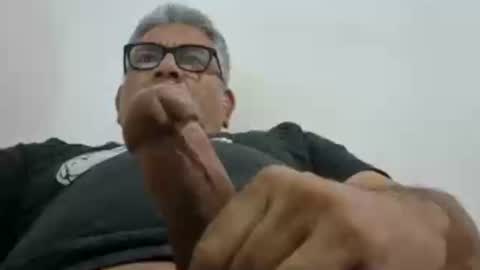 poli online show from September 12, 2025, 2:17 pm