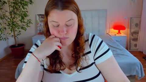 Snapshot of polinasallivan chatting on May 20, 2026, 3:18 pm Polina online show from May 20, 2026, 3:18 pm