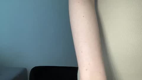 polishangel222 online show from May 25, 2026, 2:34 pm