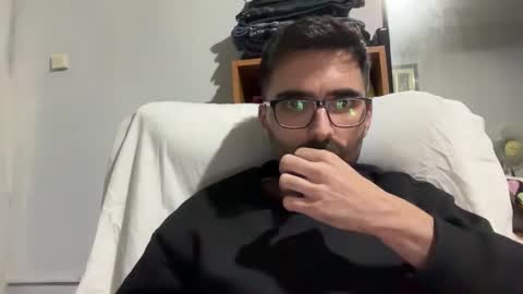 pollabeta online show from November 9, 2025, 6:12 am