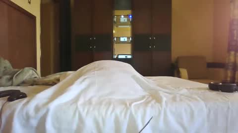 Snapshot of pollexxx66 chatting on February 9, 2025, 12:19 pm Paul online show from February 9, 2025, 12:19 pm