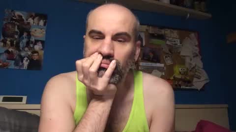 Snapshot of pollito1985 chatting on March 21, 2026, 12:21 pm DIEGO O DIEGUITO online show from March 21, 2026, 12:21 pm