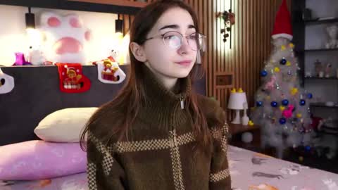 Polly online show from December 18, 2025, 7:25 am