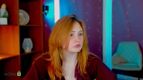 polly_cute1 online show from February 25, 2026, 1:21 pm