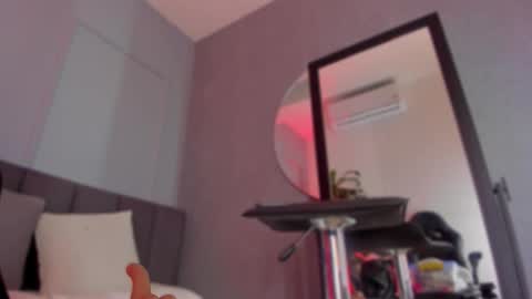 POLLY online show from November 24, 2025, 10:37 am