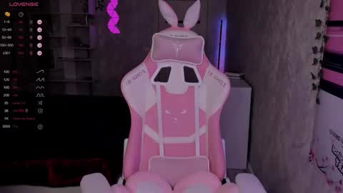 Snapshot of pollyhill1 chatting on November 10, 2025, 8:52 pm online show from November 10, 2025, 8:52 pm