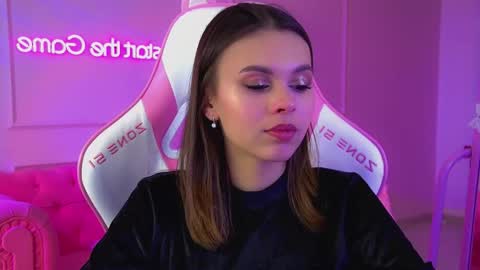 Polly online show from March 6, 2026, 7:43 pm